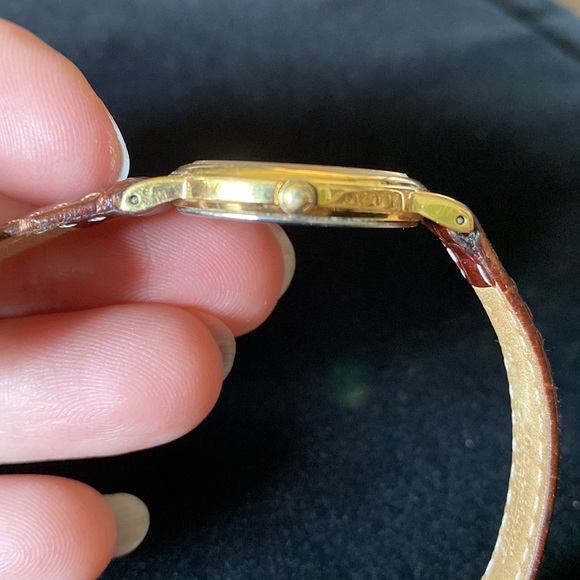 SEIKO QUARTZ Vintage watch. Made in Japan. GORGEOUS floral design face!! - Picture 4 of 14